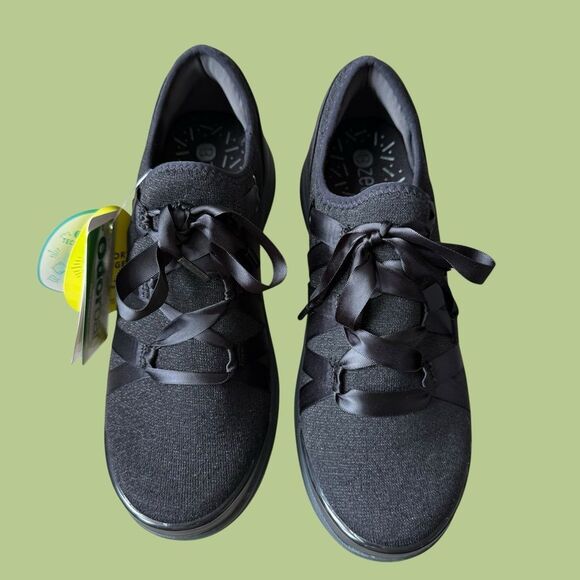 New with Tags Bzees Black Inspire Casual Sneakers size 8M - Picture 1 of 8